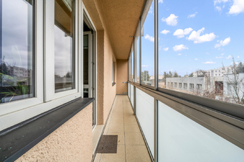 Zasklená lodžie - Prodej bytu 3+1 v osobním vlastnictví 77 m², Chrudim