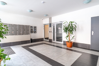 Prodej bytu 3+1 v osobním vlastnictví 81 m², Praha 10 - Záběhlice