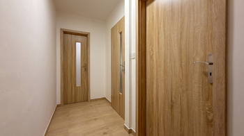Chodba - Pronájem bytu 2+1 v osobním vlastnictví 60 m², Trutnov