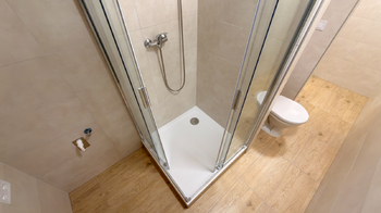 Koupelna - Pronájem bytu 2+1 v osobním vlastnictví 60 m², Trutnov