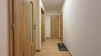 Chodba - Pronájem bytu 2+1 v osobním vlastnictví 60 m², Trutnov