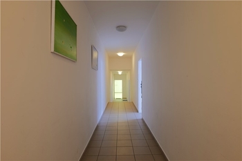 Přístup ke kanceláři - Pronájem kancelářských prostor 10 m², Sedlčany