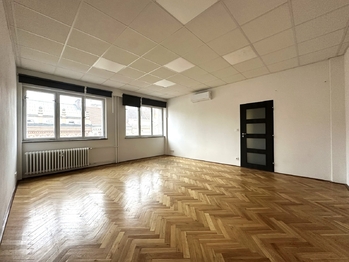 Pronájem kancelářských prostor 66 m², Plzeň
