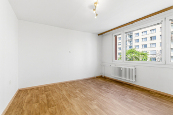 Pokoj 1 - Prodej bytu 3+1 v osobním vlastnictví 62 m², Praha 4 - Háje