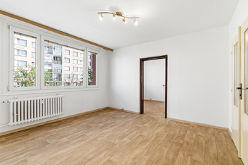 Pokoj 1 - Prodej bytu 3+1 v osobním vlastnictví 62 m², Praha 4 - Háje