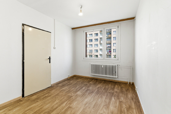 Pokoj 2 - Prodej bytu 3+1 v osobním vlastnictví 62 m², Praha 4 - Háje