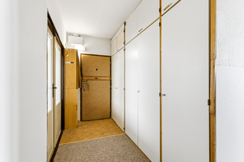 Chodba - Prodej bytu 3+1 v osobním vlastnictví 62 m², Praha 4 - Háje