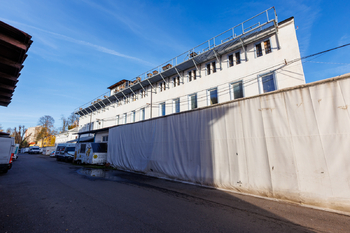Prodej výrobních prostor 2017 m², Karlovy Vary