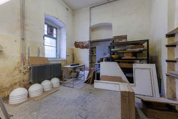 Prodej výrobních prostor 2017 m², Karlovy Vary