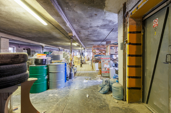 Prodej výrobních prostor 2017 m², Karlovy Vary