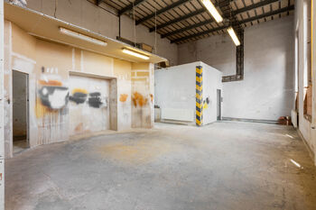 Prodej výrobních prostor 1161 m², Nechanice