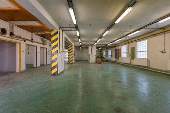 Prodej výrobních prostor 1161 m², Nechanice