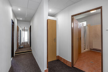 Prodej výrobních prostor 1161 m², Nechanice