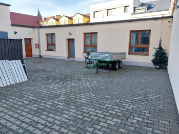 Prodej výrobních prostor 1161 m², Nechanice