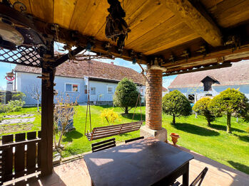 Prodej domu 280 m², Chrást