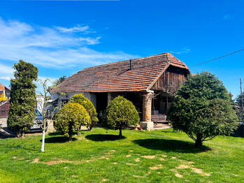 Prodej domu 280 m², Chrást