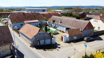 Prodej domu 280 m², Chrást