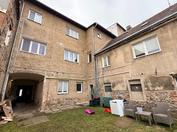 Prodej nájemního domu 397 m², Chabařovice