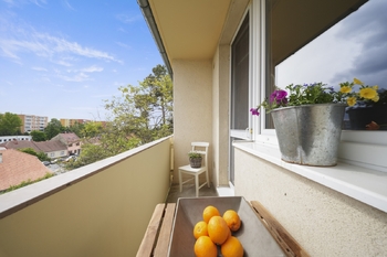 lodžie u kuchyně foto 2 - Prodej bytu 2+1 v osobním vlastnictví 60 m², Brno