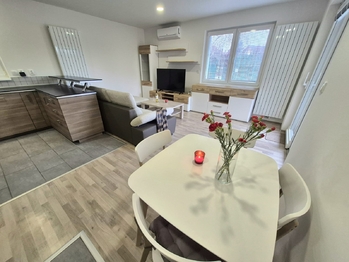 Pronájem domu 140 m², Praha 8 - Ďáblice