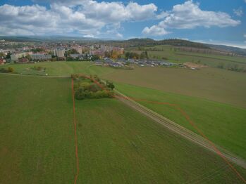 Prodej pozemku 7948 m², Sedlčany