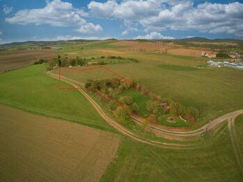 Prodej pozemku 7948 m², Sedlčany