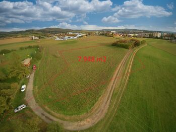 Prodej pozemku 7948 m², Sedlčany