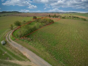 Prodej pozemku 7948 m², Sedlčany