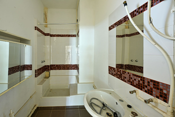 Prodej nájemního domu 900 m², Zittau