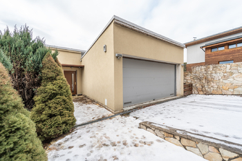 Prodej domu 220 m², Hrusice