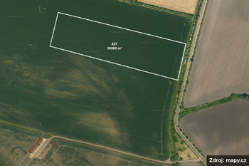 Prodej pozemku 87342 m², Chleby