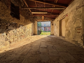 pohled z garáže - Prodej domu 70 m², Blšany