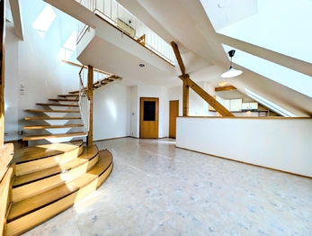 byt do poschodí ... - Pronájem bytu 3+kk v osobním vlastnictví 103 m², Havlíčkův Brod 