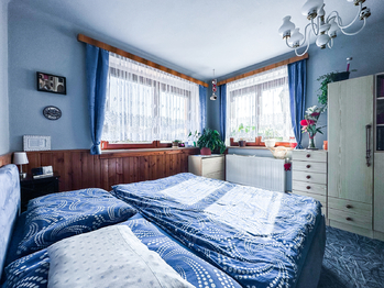 Prodej domu 300 m², Komárov