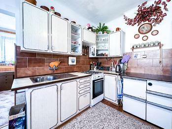 Prodej domu 300 m², Komárov