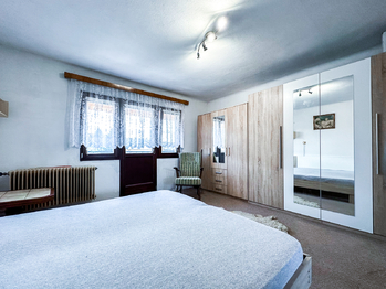 Prodej domu 300 m², Komárov