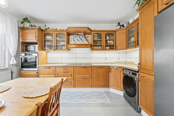 Prodej bytu 4+1 v osobním vlastnictví 79 m², Praha 9 - Horní Počernice