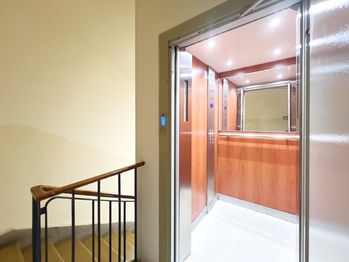 Prodej bytu 2+1 v osobním vlastnictví 52 m², Praha 4 - Krč