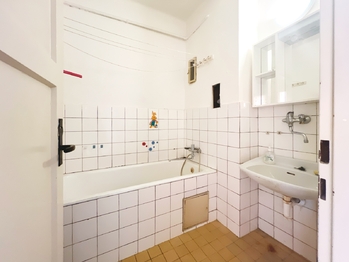 Prodej bytu 2+1 v osobním vlastnictví 52 m², Praha 4 - Krč