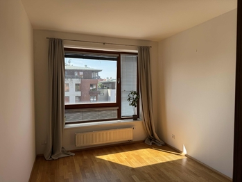 Ložnice - Pronájem bytu 2+kk v osobním vlastnictví 51 m², Dolní Břežany