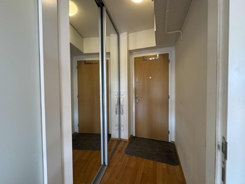 Vstupní chodba - Pronájem bytu 2+kk v osobním vlastnictví 51 m², Dolní Břežany