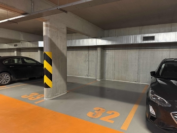 Garážové stání - Pronájem bytu 2+kk v osobním vlastnictví 51 m², Dolní Břežany