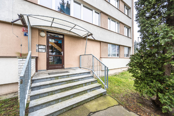 Okolí bytu - Pronájem bytu 2+kk v osobním vlastnictví 69 m², Praha 4 - Krč