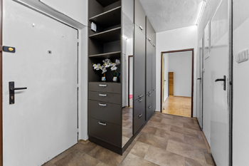 Prodej bytu 2+1 v osobním vlastnictví 54 m², Praha 10 - Strašnice