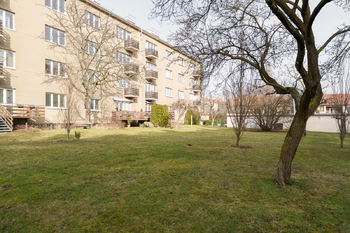 Zahrada - Prodej bytu 3+1 v osobním vlastnictví 85 m², Praha 10 - Strašnice