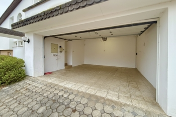 garáž - Prodej domu 355 m², Praha 4 - Kunratice