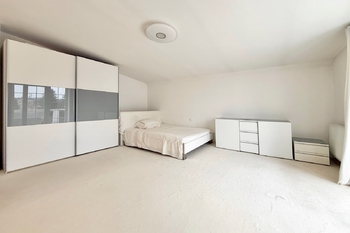 ložnice - Prodej domu 355 m², Praha 4 - Kunratice