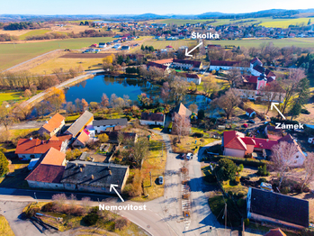 Prodej domu 192 m², Lešany