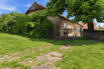 Prodej domu 192 m², Lešany