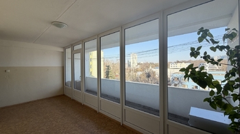 společné prostory - Prodej bytu 1+kk v osobním vlastnictví 28 m², Praha 8 - Karlín